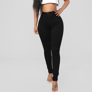 Fashion Nova Black skinny jeans